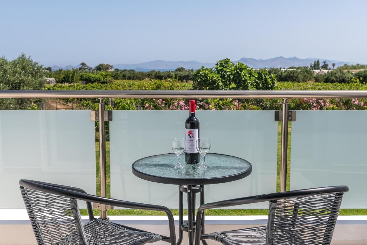 Asteria Pearl Villa 2 With Rooftop Jacuzzi Tigaki Exterior foto